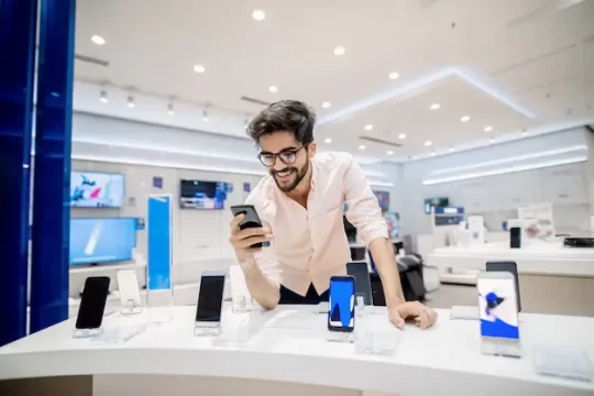 أفضل متجر لتحميل تطبيقات الايفون في عام 2025